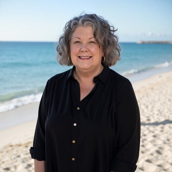 Portrait of Yvonne Hoffmann, REALTOR®